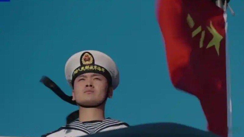 预告片里PHL-191那几秒齐射，看得人头皮发麻。500公里射程，北斗+惯性复合