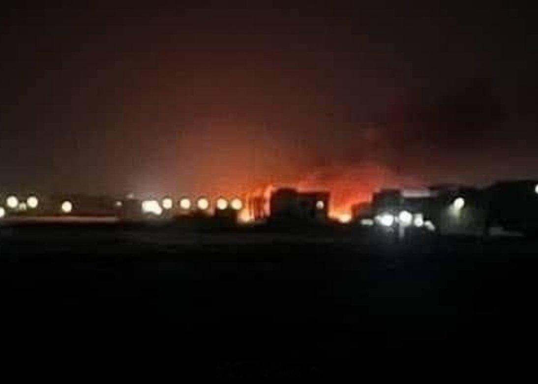 美军再次空袭伊朗多个地区当地时间今天凌晨，美军再次空袭伊朗格什姆岛、亨贾姆岛、阿