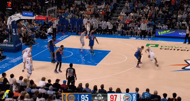 关键时刻，亚历山大单打哈特，中投打进！尼克斯vs雷霆雷霆