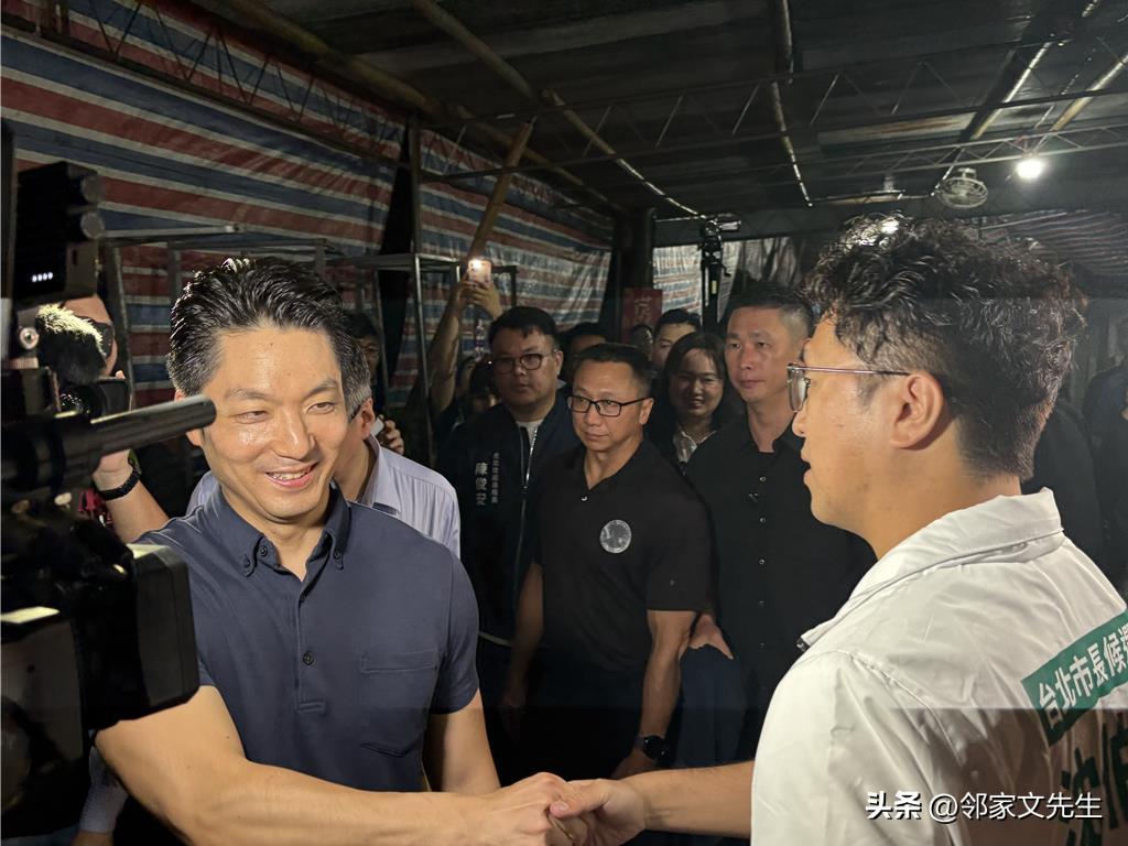 蒋万安、沈伯洋首同台！ 蒋万安喊加油

年底选战台北市长一役备受关注，台北市长蒋