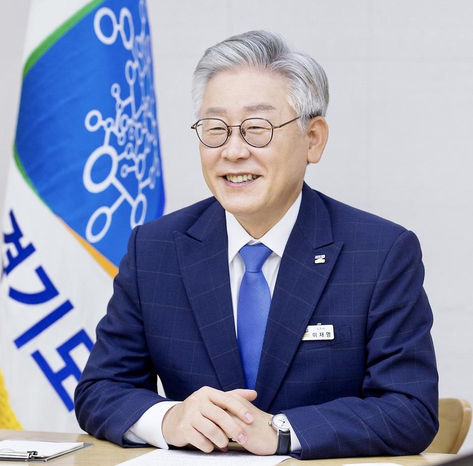 韩国为了拉咱国人去韩国旅游，出手不手软！开启“十年签证”大放送，中国人畅游首尔不