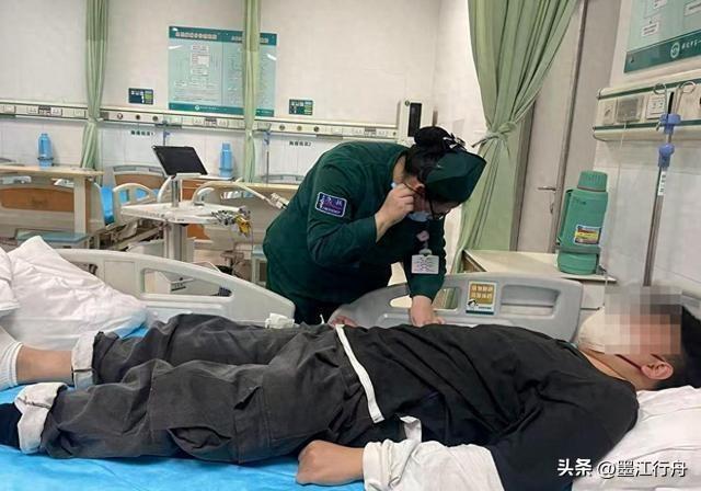 大学生家有大酒店，却装穷骗取一等助学金，校方回应。但是这个贫困不贫困的事实高校确