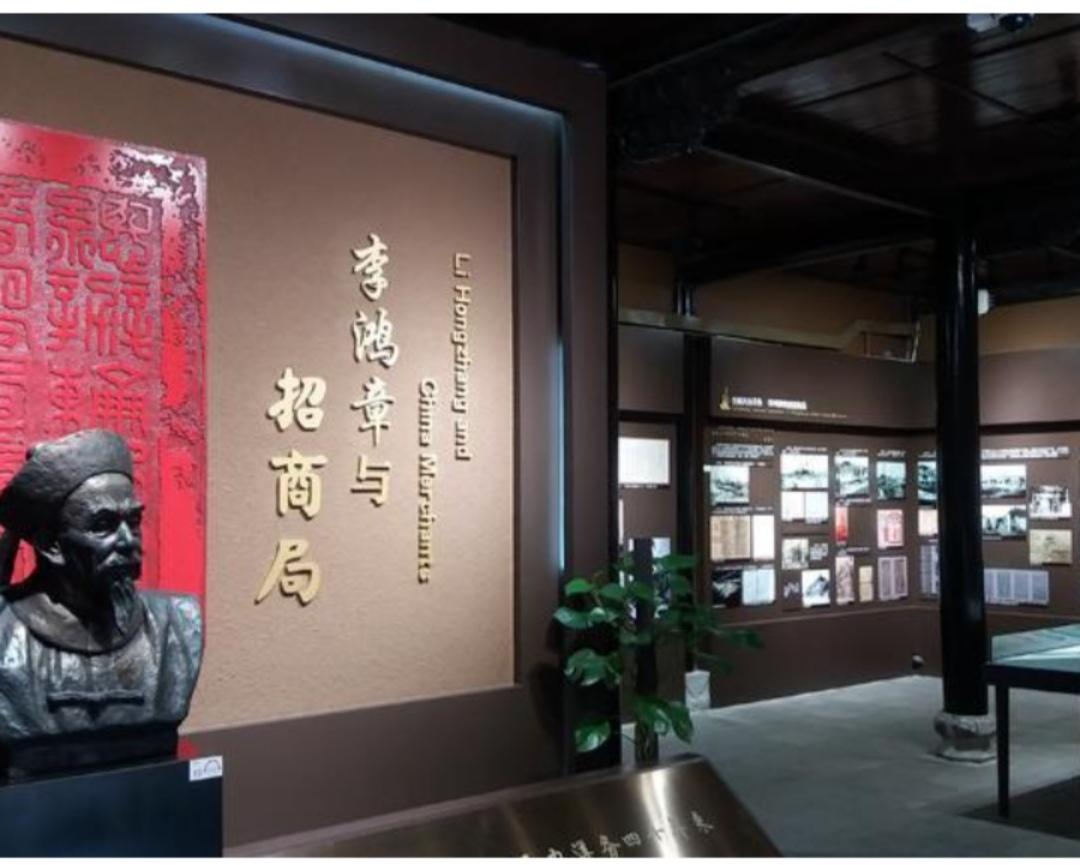 1860年代，中国的内河与沿海航线上，飘扬着的是米字旗、星条旗、三色旗。

美国
