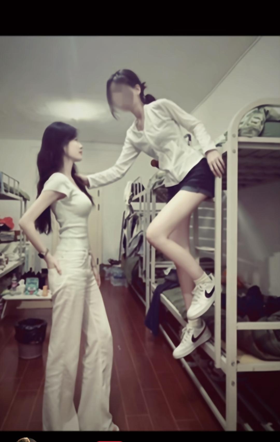 真人就是比Ai有氛围