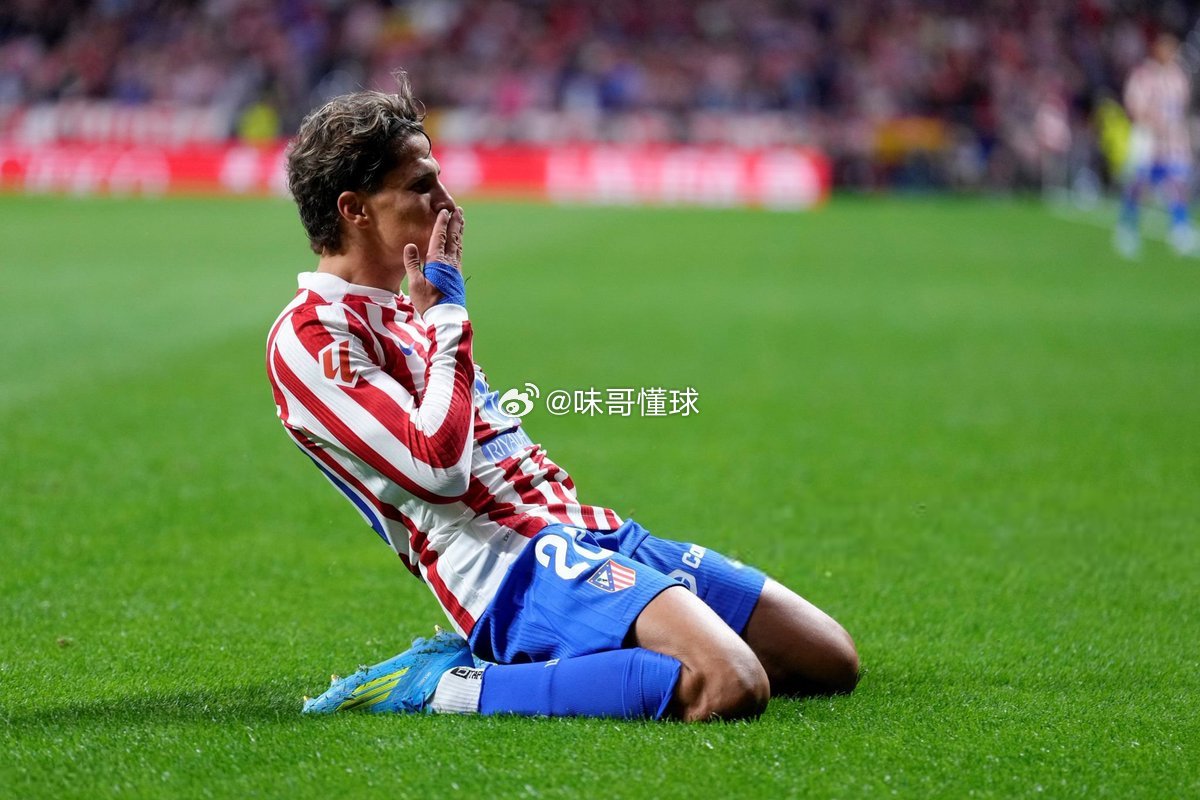 Giuliano Simeone巴萨2比1逆转十人马竞