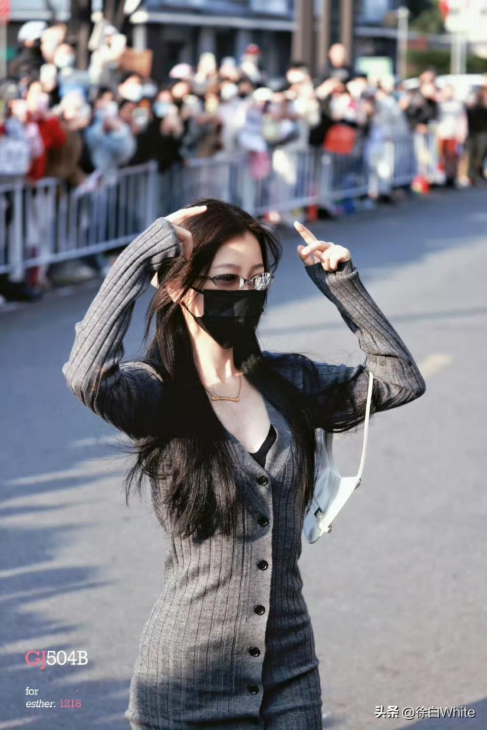 3月2日，虞书欣横店时装周这条路，每天封路费20，一个月600，4个月2400单