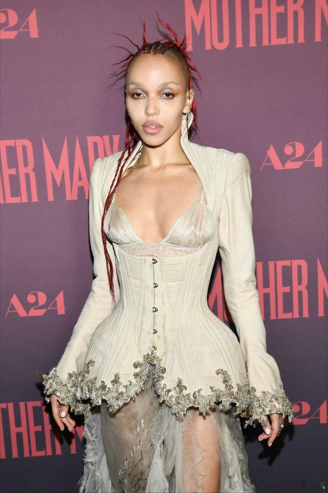 黎巴嫩高定品牌Ashi Studio 26春夏系列又一套被穿走了，FKAtwig