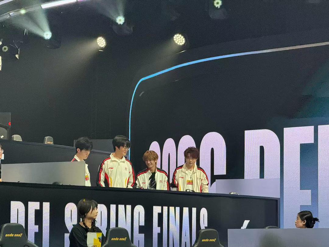 最后一局打得很艰辛！哎很棒啦WBG总决赛亚军和平精英职业联赛