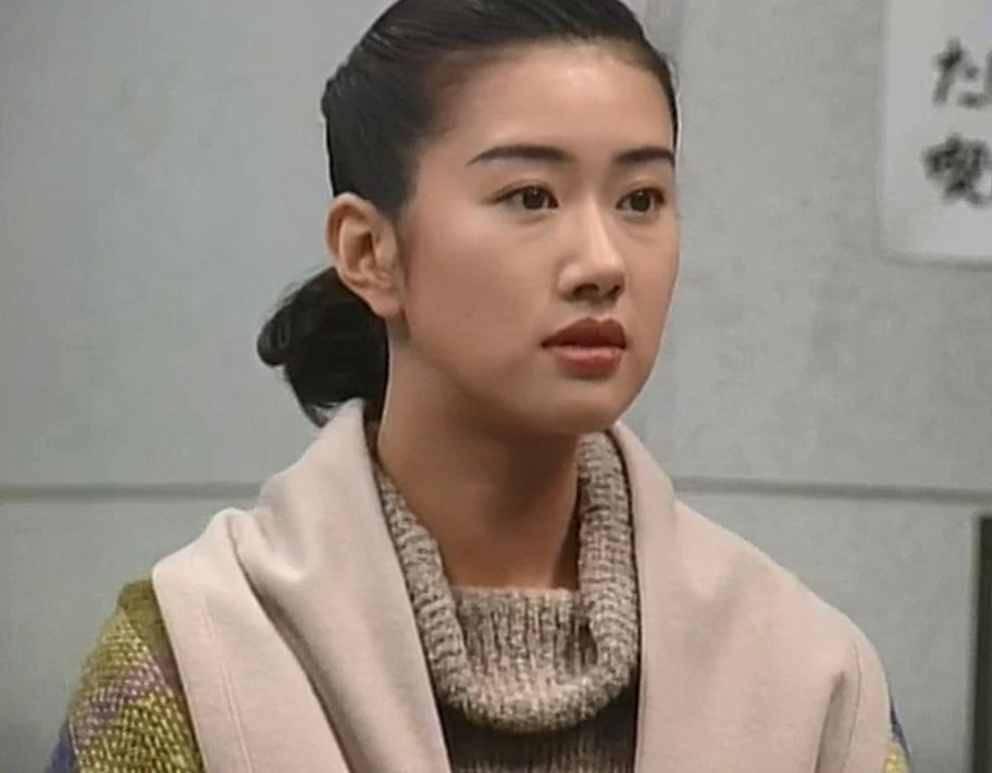 《回首又见他（1993）》，这位医药代表戏份还挺多，每集都会出场，而且每次出场都