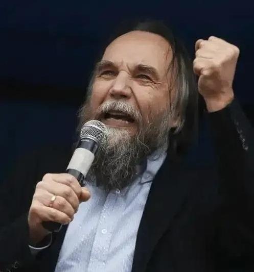 俄罗斯国师杜金曾说：中国放任委内瑞拉和伊朗沦陷，下一个遭殃的也将是中国自己。而且