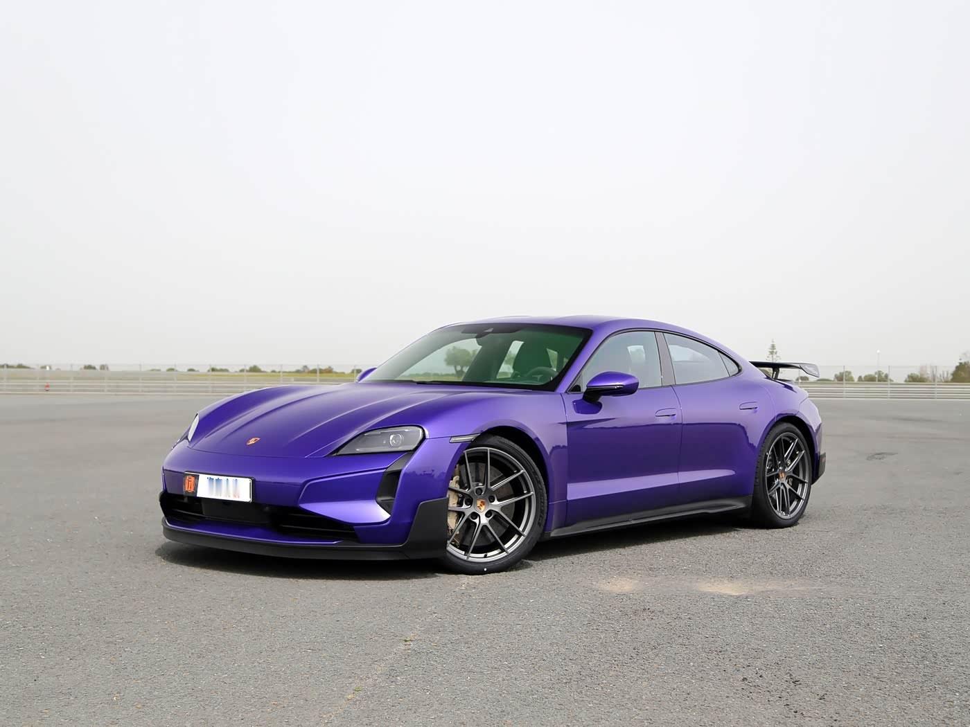 Porsche Taycan Turbo GT with Weissach Pa