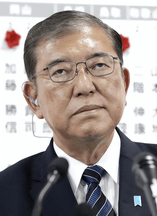 中国9.3阅兵在即，日本却决定打破惯例，首相石破茂做了一件他前任们30年来都不敢
