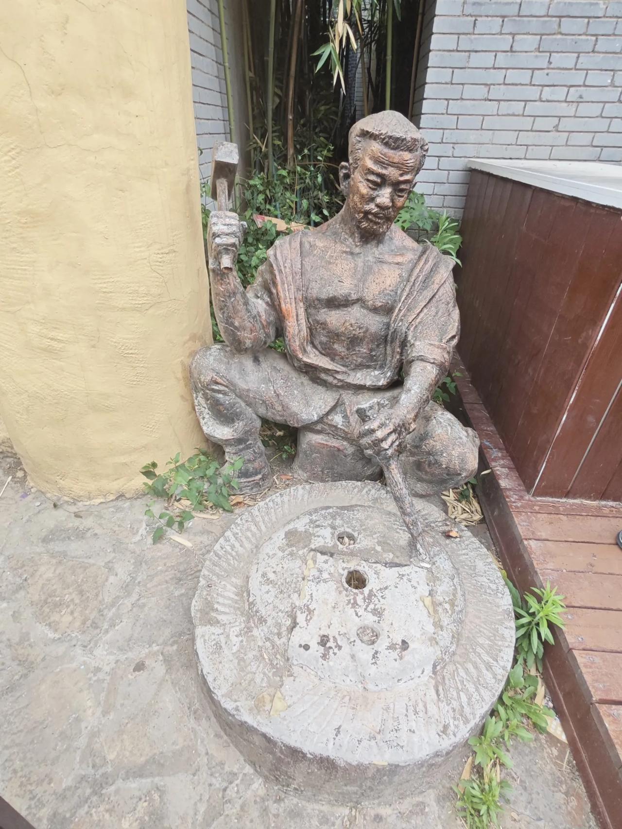 往年火爆一时的西安白鹿仓景区，如今为什么如此游客稀少？（今日观察之三）