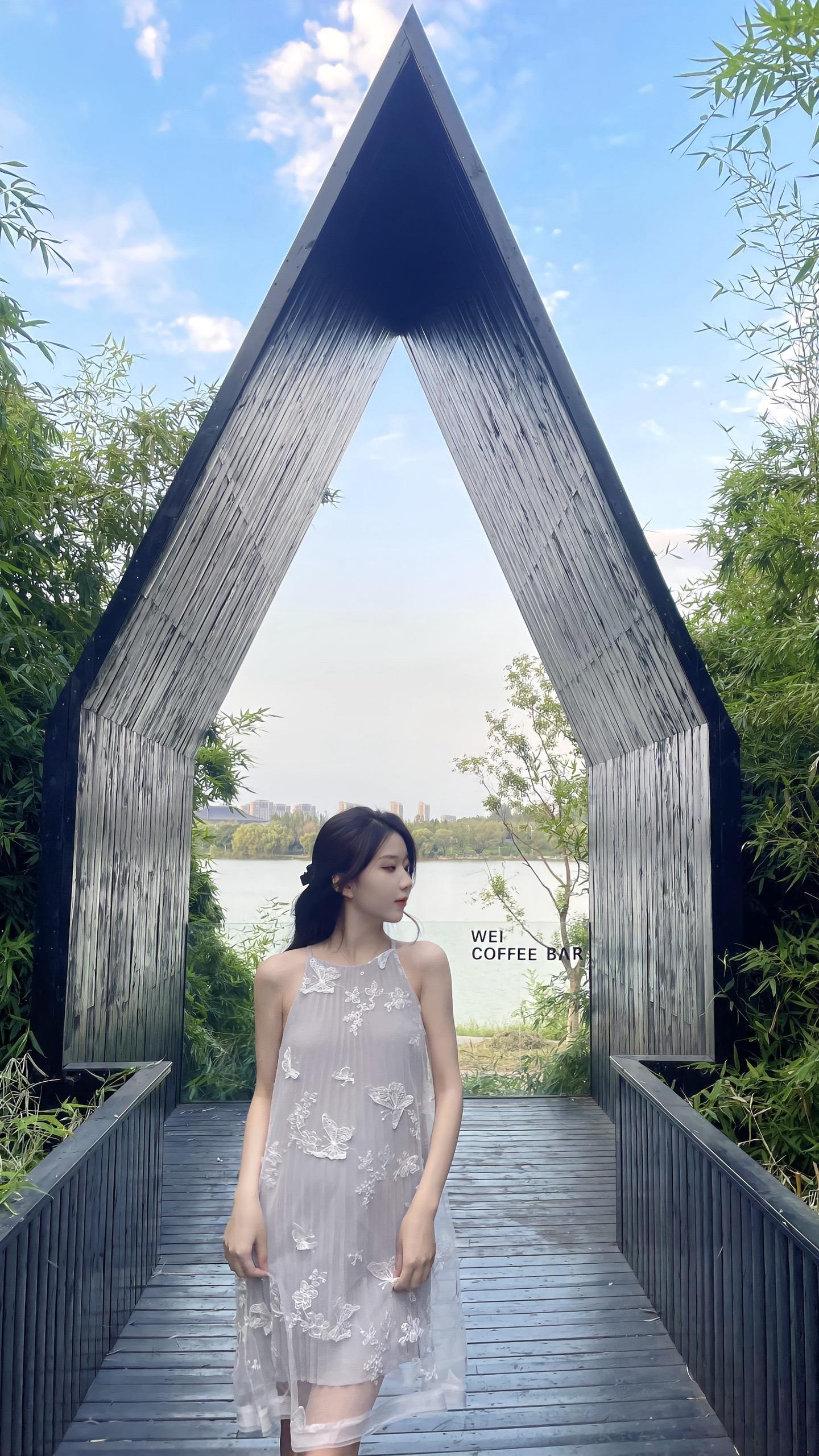 爱因有差别而厚重。