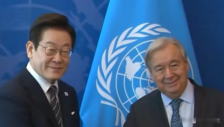 韩国总统李在明携夫人金日庆前往美国纽约，开启至27日的美国、墨西哥之行。他将在纽
