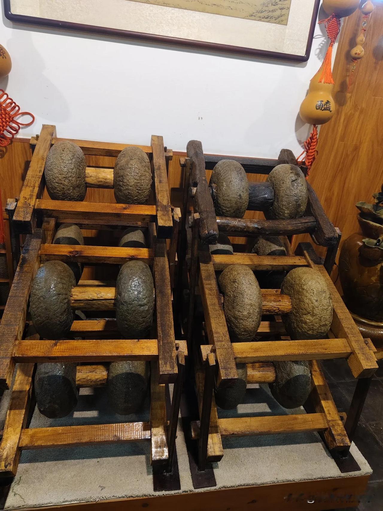 可否请山西人悄悄地告诉我:
    这是什么，它做什么用的啊？
来山西旅游，看到