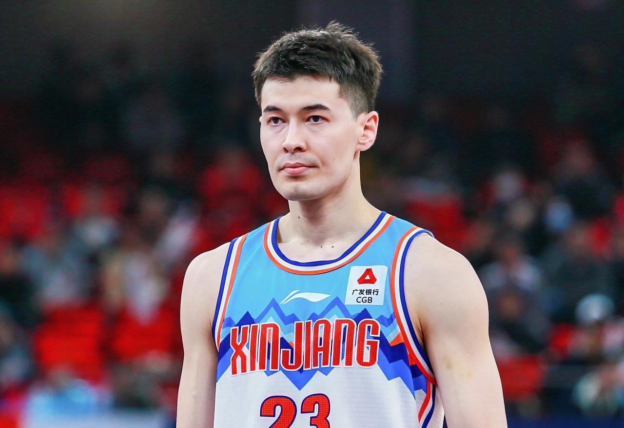 齐麟：刘指导来之前沙拉木你还是个MVP，现在都不让你上场啦？？
沙拉木：可能他觉