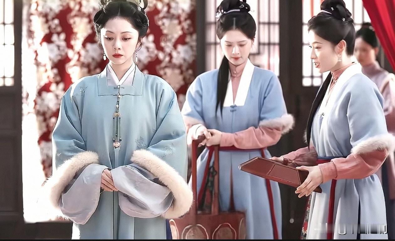 兰香如故：兰香新婚不语惹得老太太不满，大太太连忙找理由搪塞，二太太秒跟，就是理由