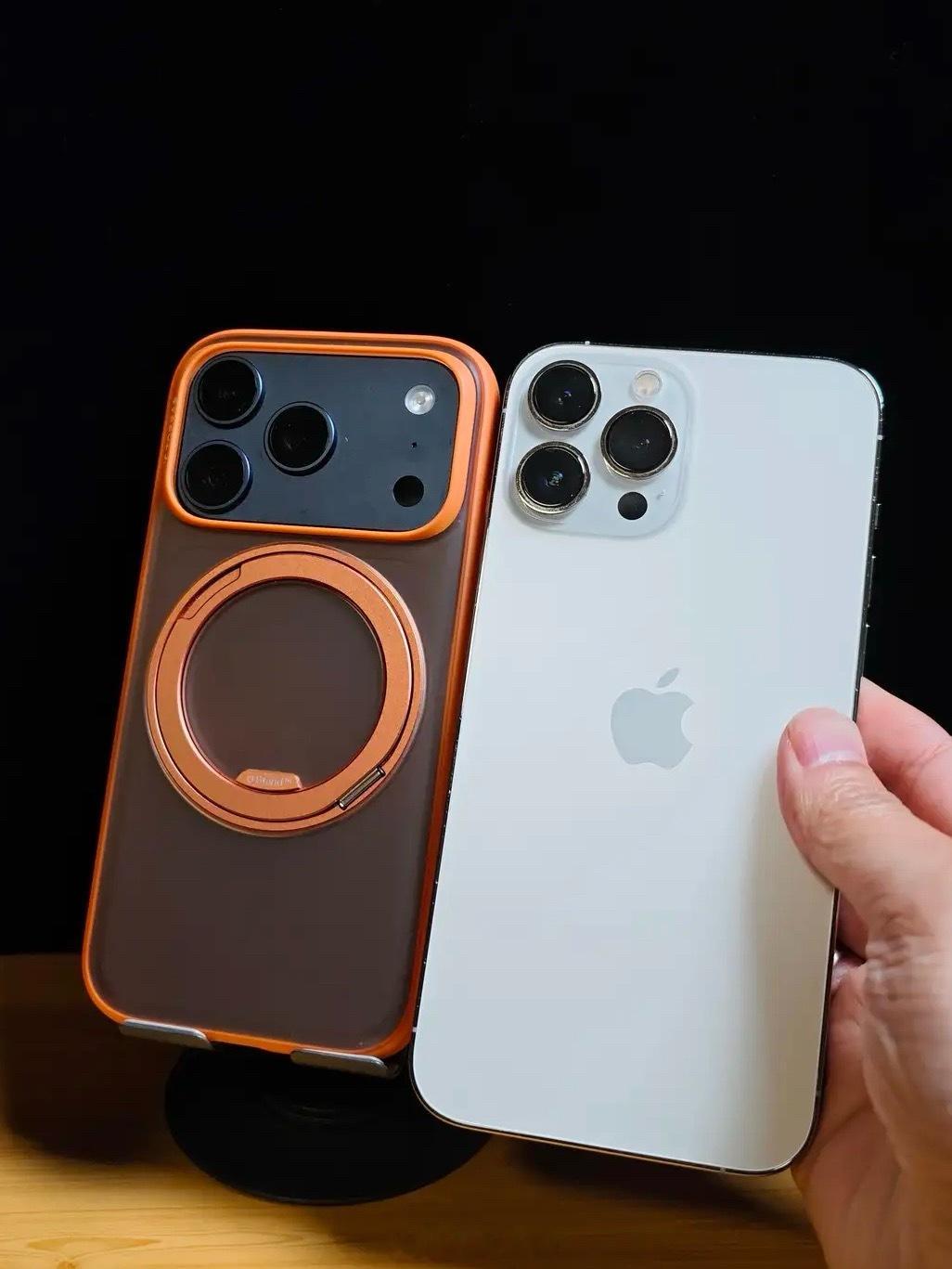 听说明年手机还会涨价，尤其是各家国产的旗舰手机，不少人想着是不是今年把手机换了比