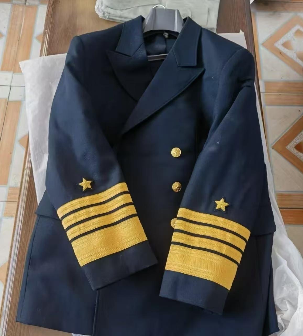 能穿这个衣服的军改前只有两人，军改后虽然人说多了一点，但是就是这样，不管任何时候