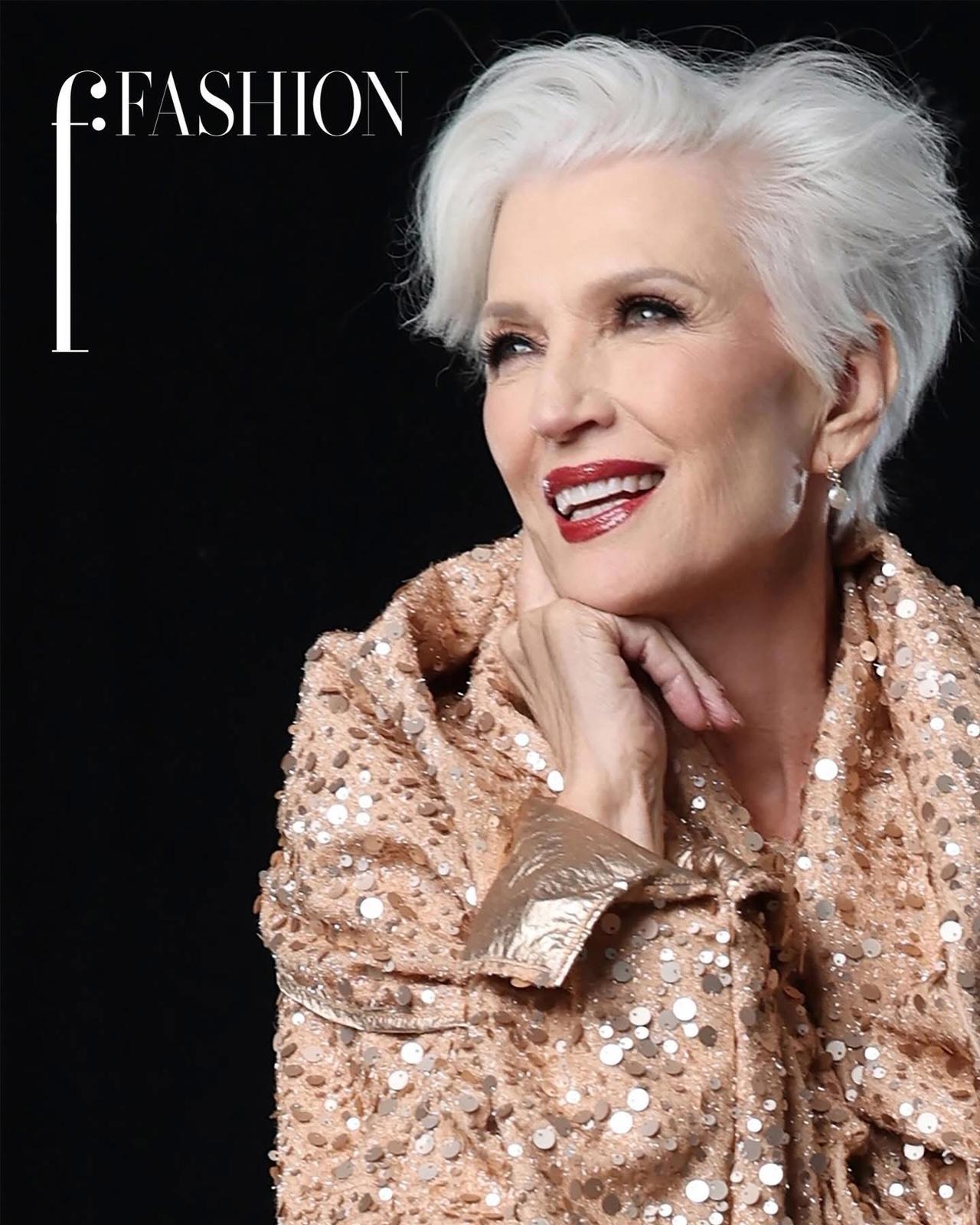 白发不美吗？（马斯克的名模母亲）

眼带光满身是福星🧧，气质美是修行者的心灵！