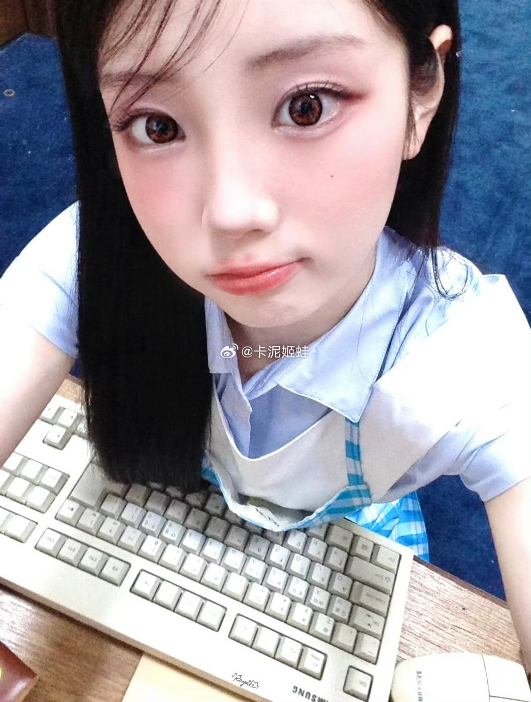 ahyeon上了李沅禧 广场 