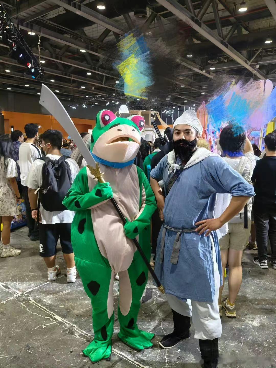 #漫展的cos越来越抽象了#真的很喜欢漫展，大家一起来cos各种各样有趣的角色，