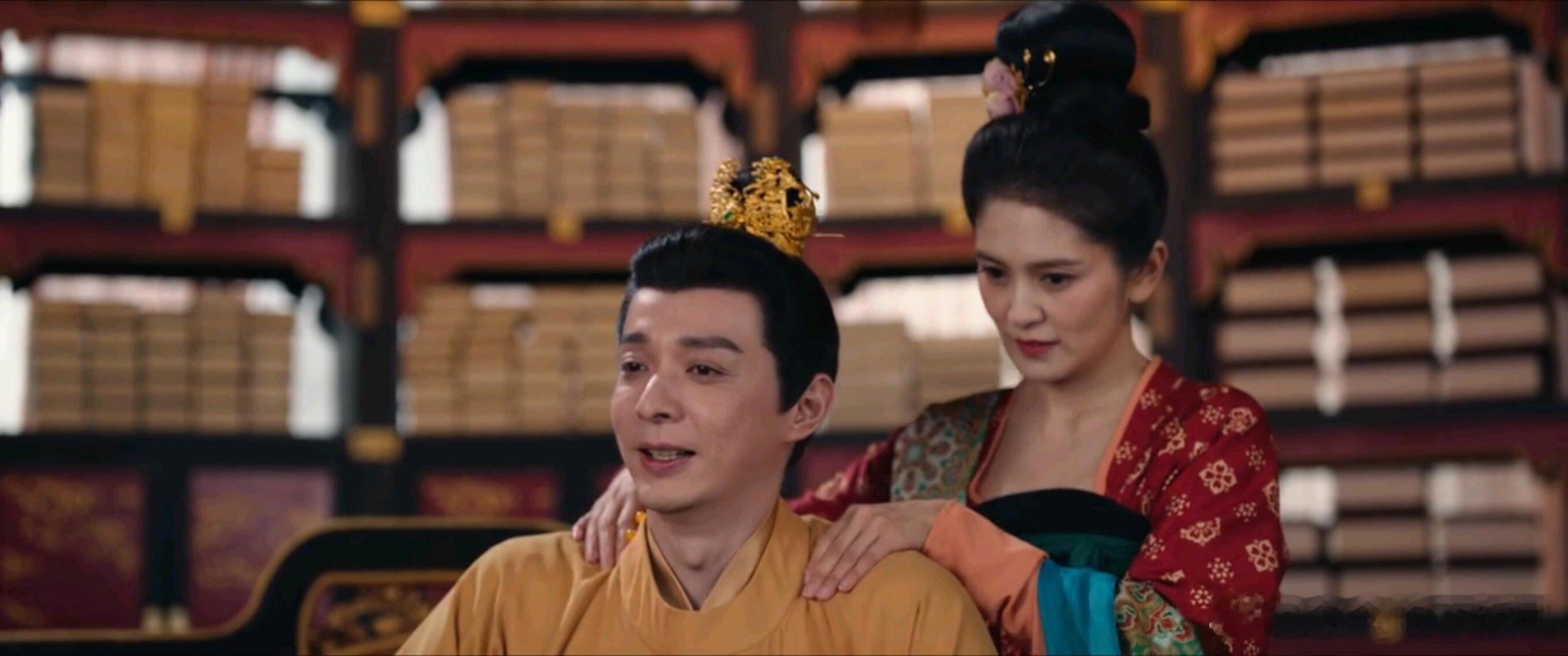 都第三季了我才发现🤣一直觉得第一部的太子&第二部的皇帝真的看着好面熟，总觉得哪