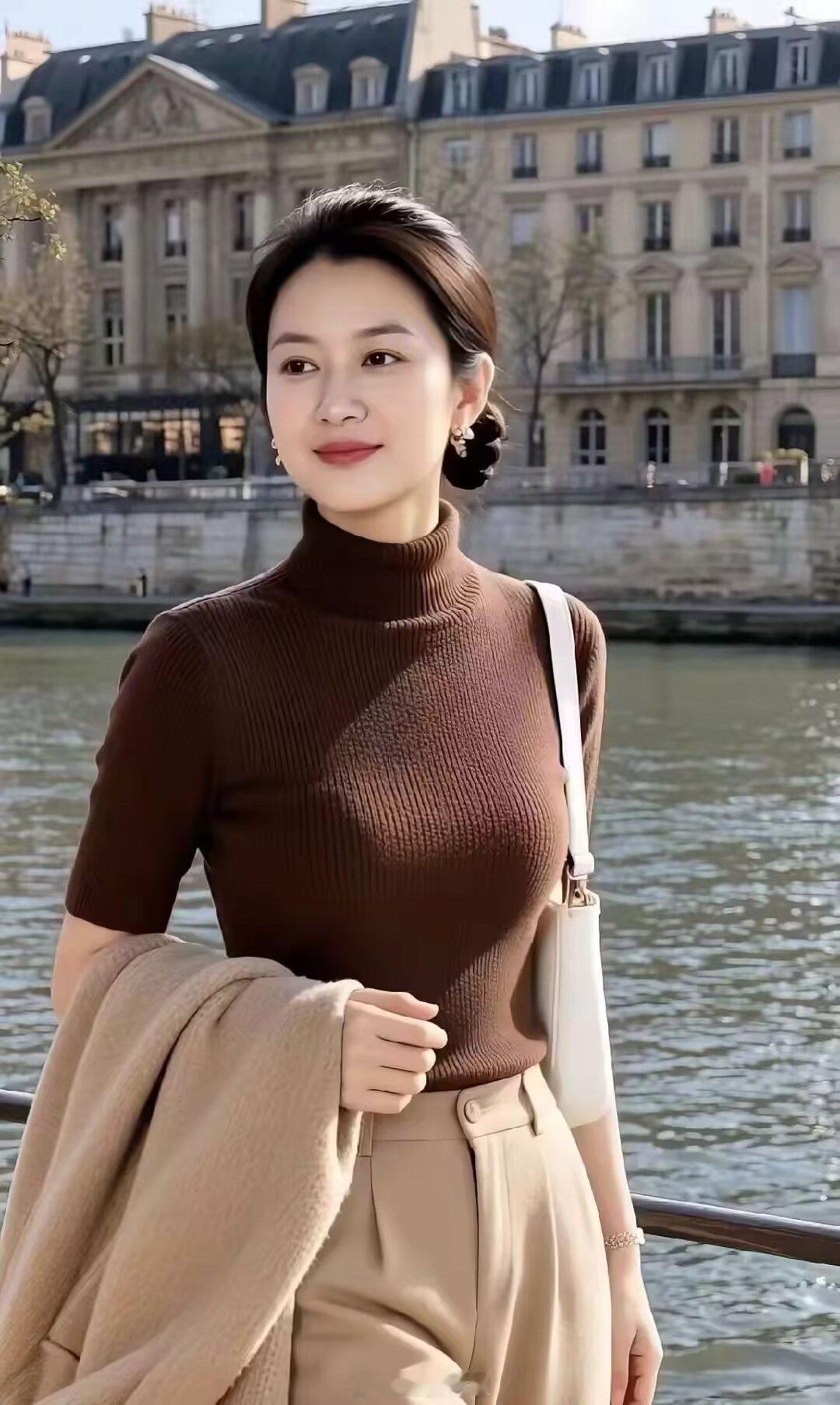 不要向任何人去证明你自己。这里的任何人包括你自己，你只需要像一个人一样去活着。什