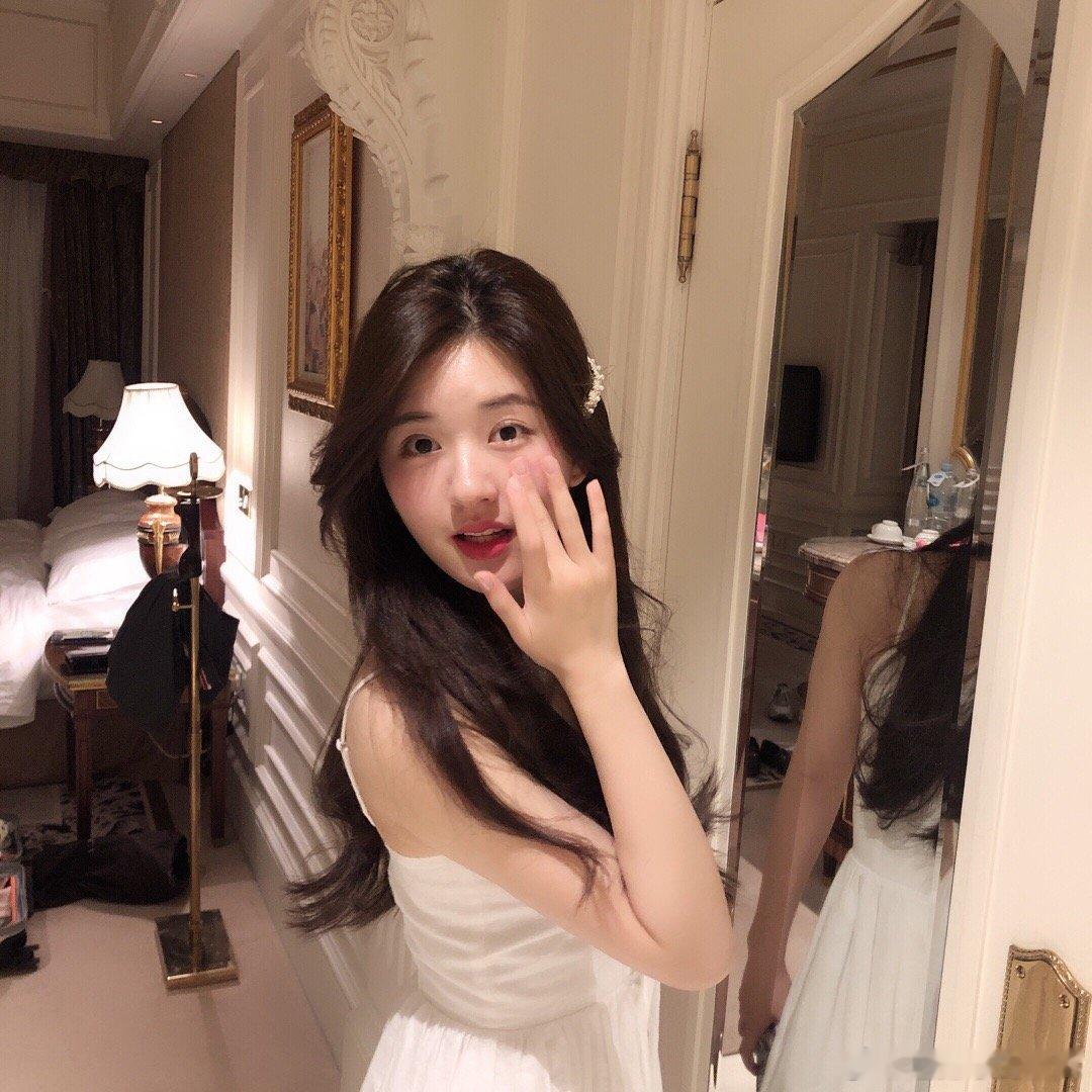 赵露思 萌露₌᳐･֊･₌᳐੭ 