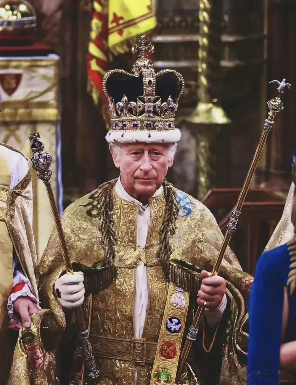 英国国王查尔斯三世加冕，南非人联名请愿，要求归还加冕权杖上的梨形大钻石。

南非