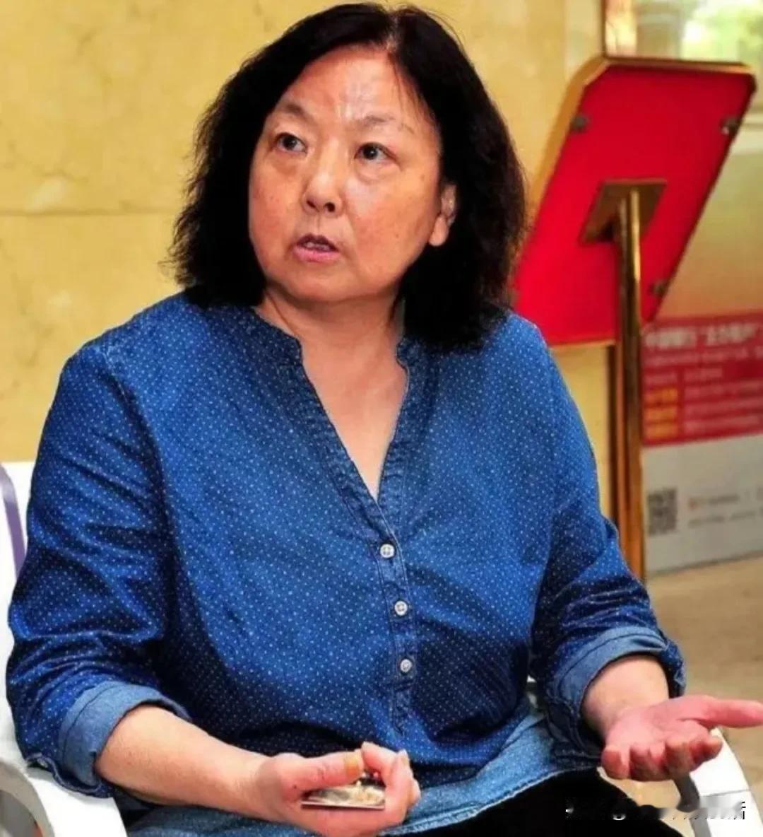 湖北知名女作家方方蕞新消息！日前山西作家张石山去世，方方公开发表了一篇悼文：悼念