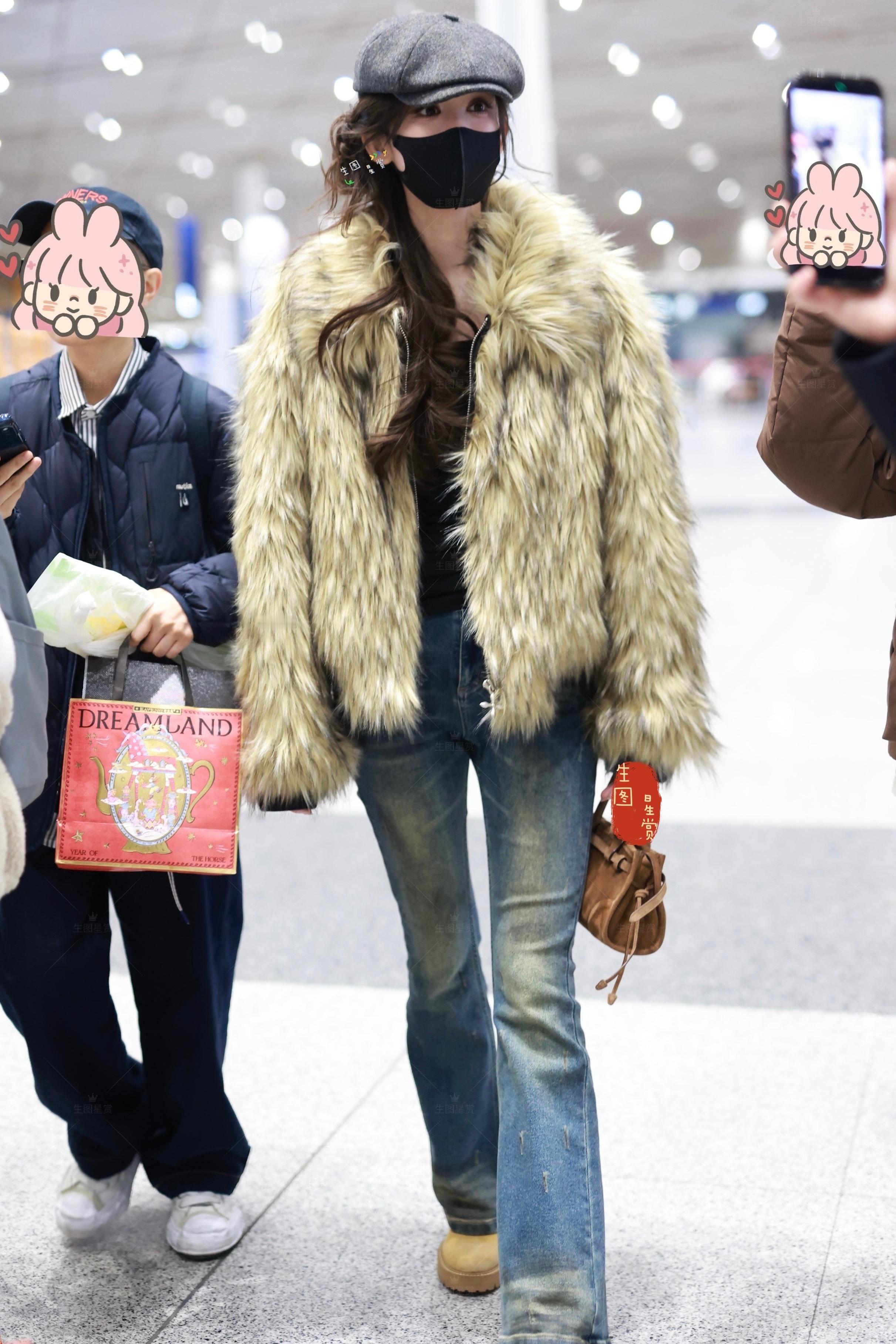 娜扎260128凌晨pek到达酷扎超级暖心的娜扎好六上班美成啥样了