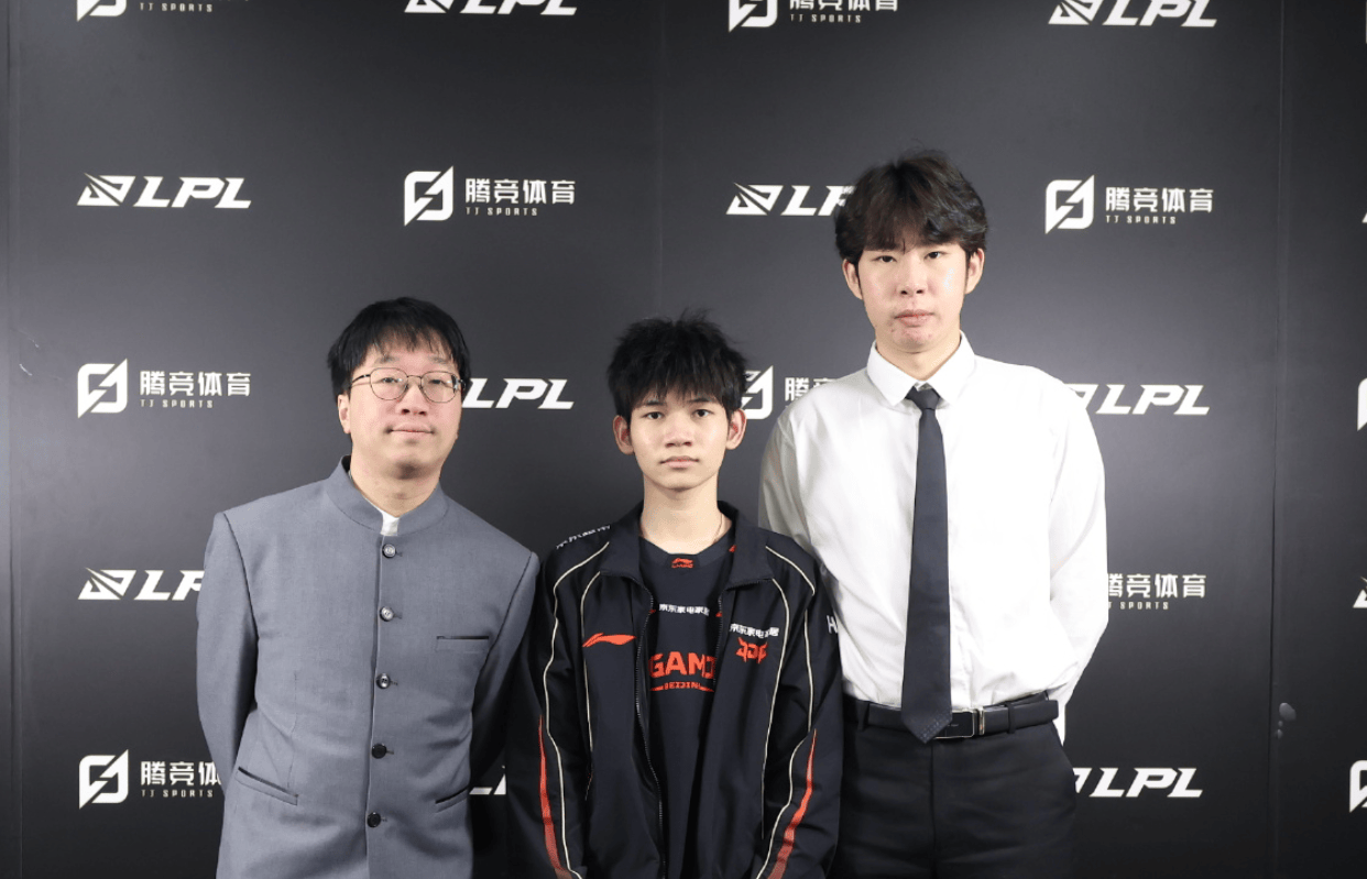 Tabe：队伍一个明显变化是，我们最近训练赛和状态好起来了