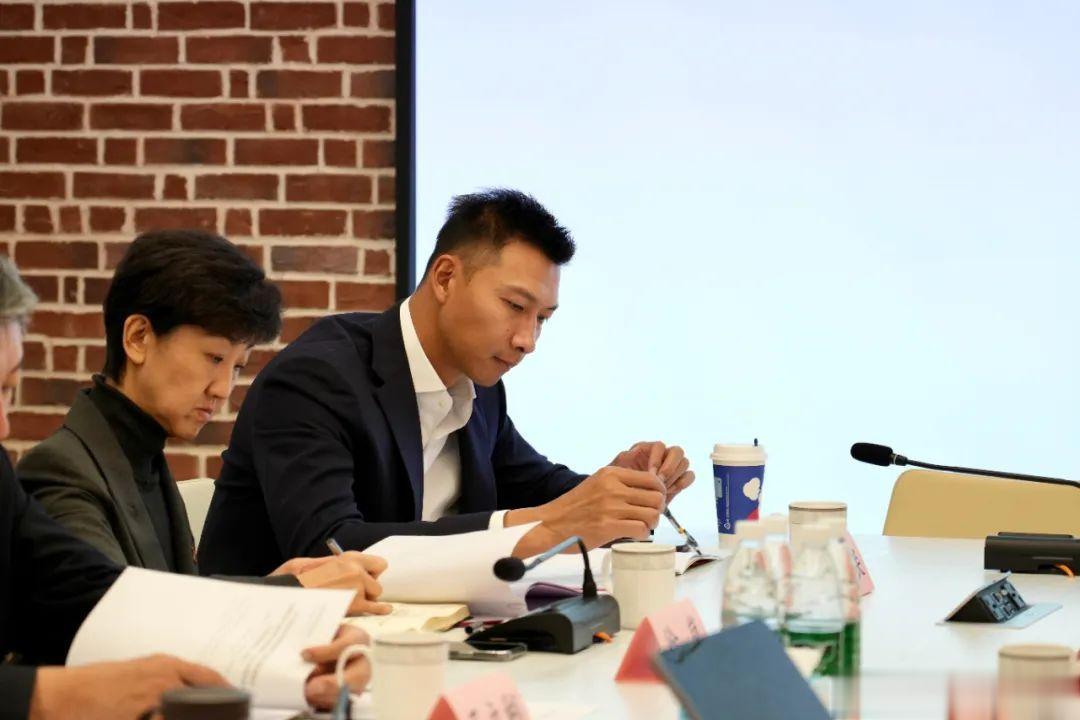 第十届中国篮协召开第三次执委会，易建联参会引起热议。其实，早在2022年12月1
