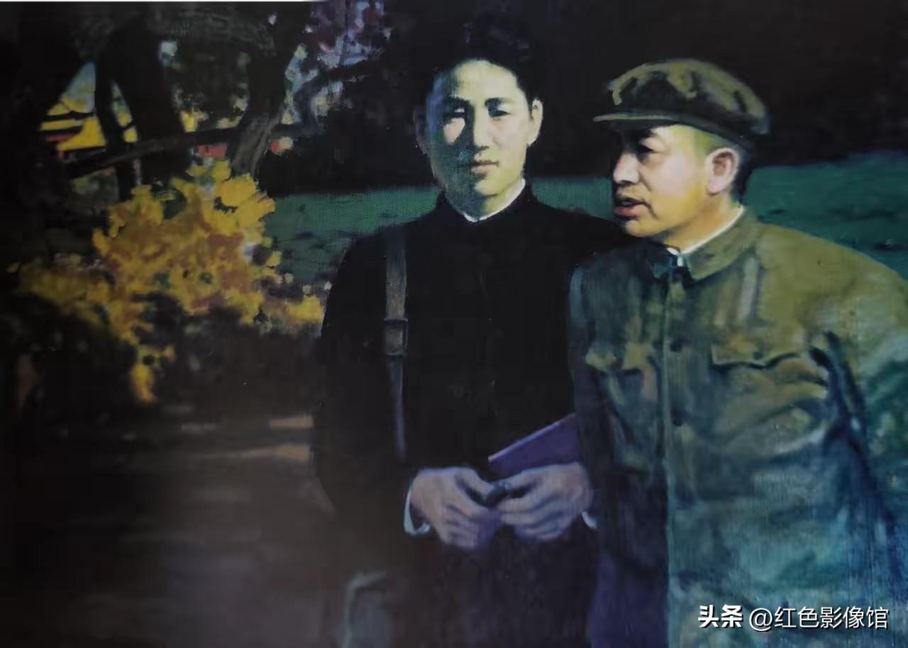 🎨 油画解读
 
这幅主题油画描绘的是毛岸英与彭德怀交谈的场景。
左侧青年为毛