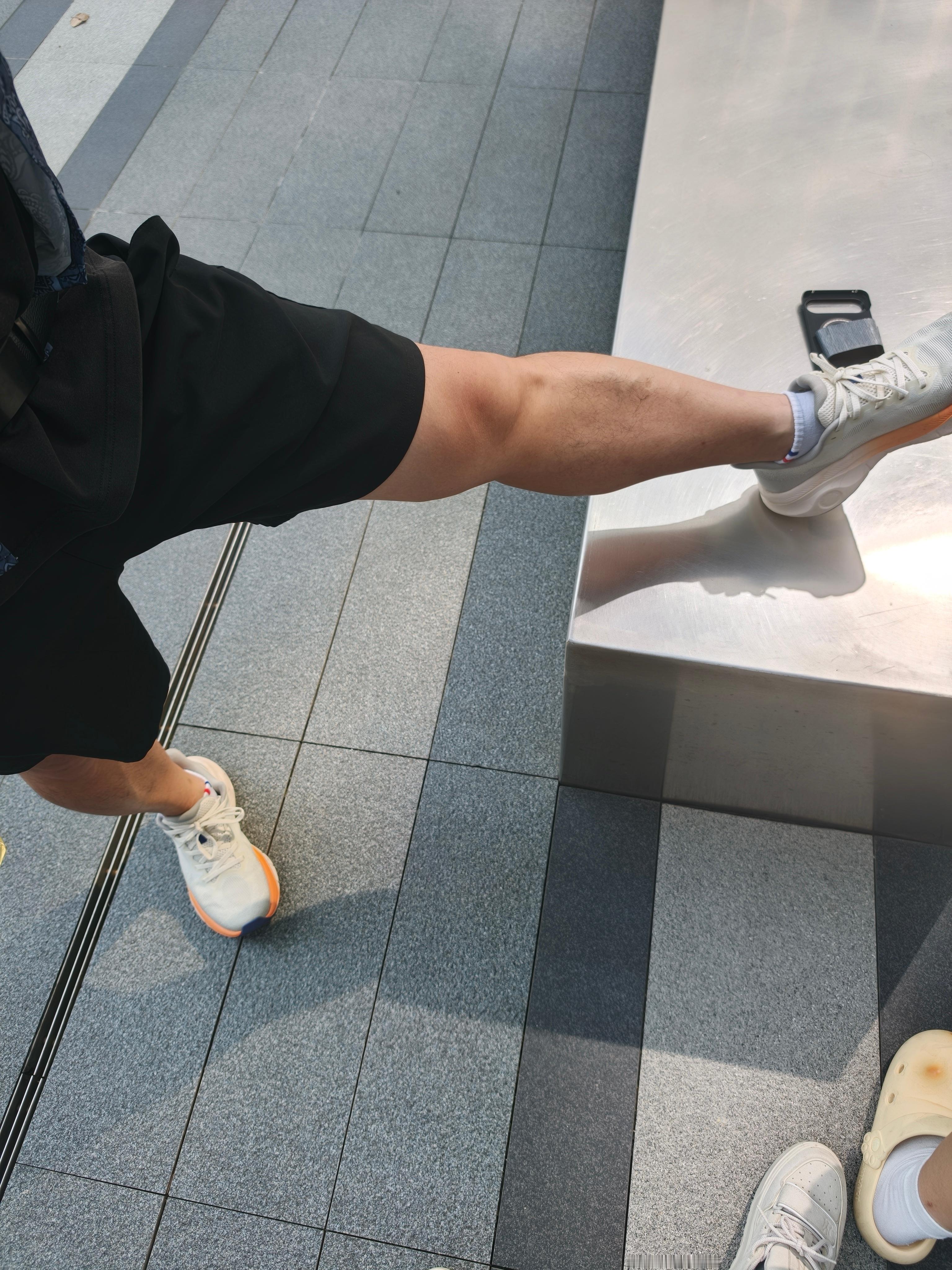 给郭总颁发奥斯卡金人奖，跟他搭档拍摄都顺利很多了！[哈哈][哈哈][哈哈][哈哈