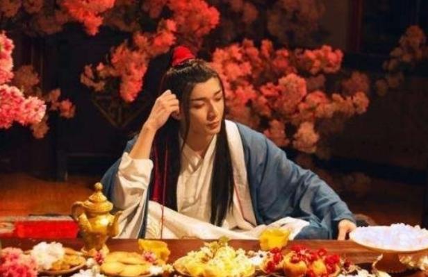 从前，利津县有个人名叫王兰，突然暴病死去。经过阎王复审，查出是小鬼工作失误，勾错