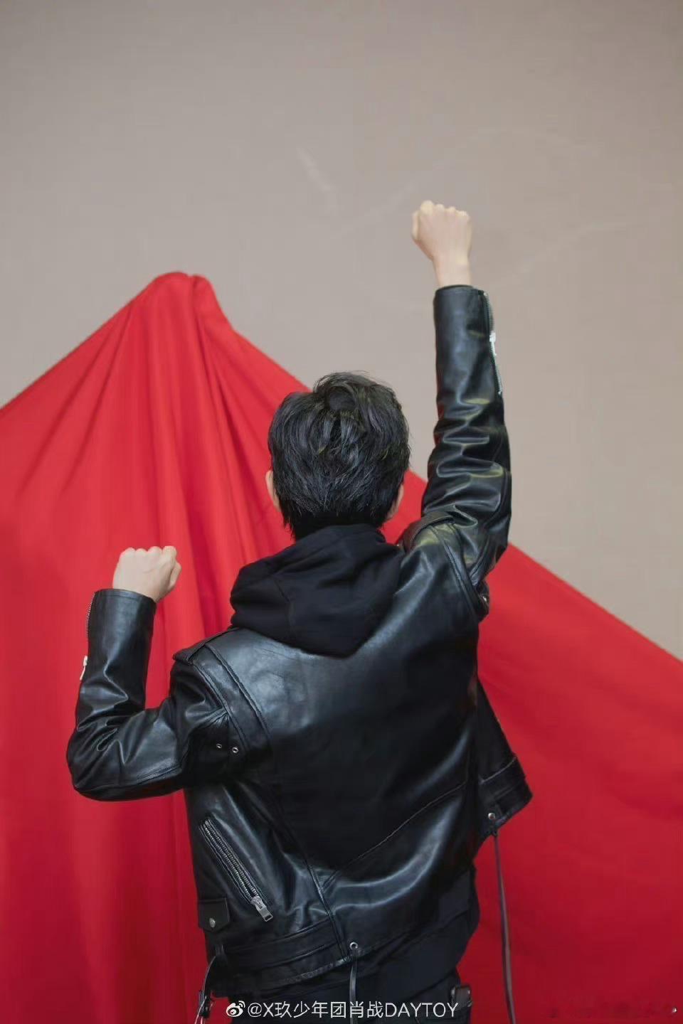 2024，冲！！    祝战战新的一年，顺顺利利，健健康康！也愿小飞侠们，元旦快
