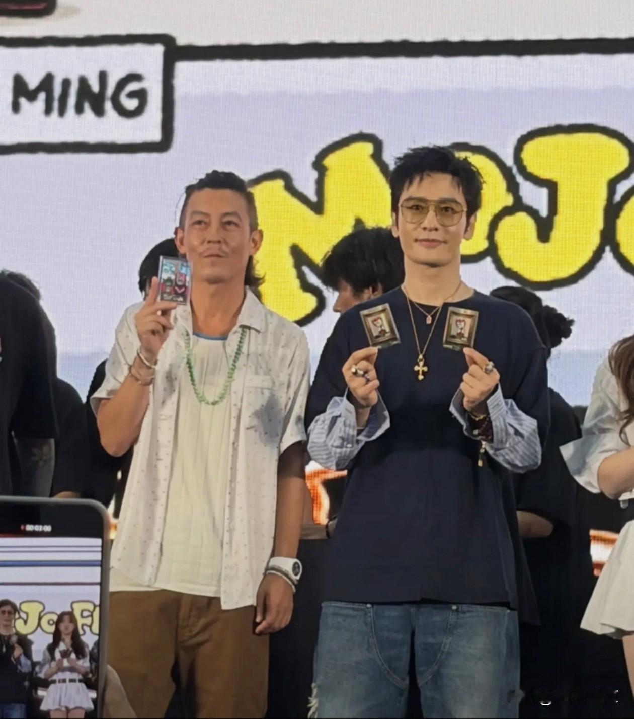 陈冠希复出？时隔多年再见偶像，感慨万千…
 
最近刷到陈冠希、黄晓明、陈梦三人同