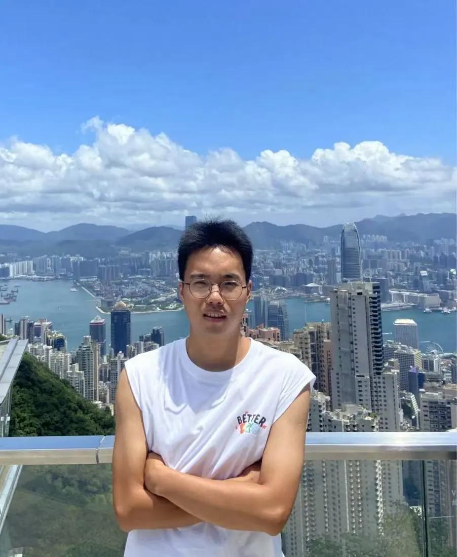 🎣 你有没有想过，一个普通的周末下午，一根鱼竿能救回一条命？

8月24日，内