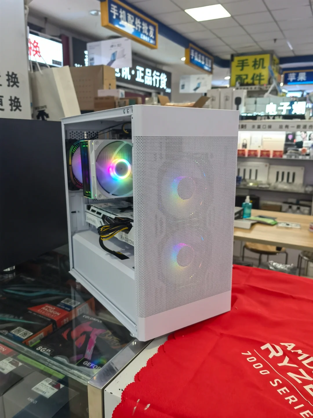 机箱风扇为什么是黑色的？？