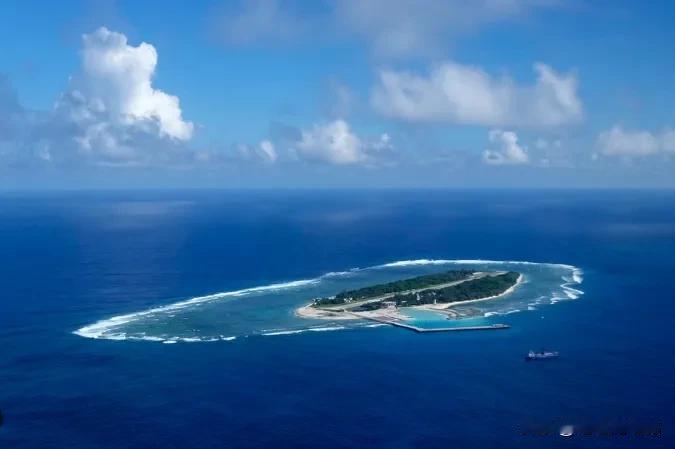 以子之矛攻子之盾！日本跟风炒作南海仲裁，中方一句话直接封死日方漏洞
 
正值非法