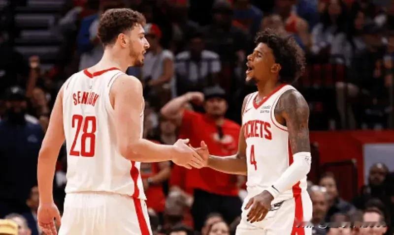 火箭已经进不了季后赛，输不输球都无所谓，但谁是未来的建队基石却是目前最大的问题。