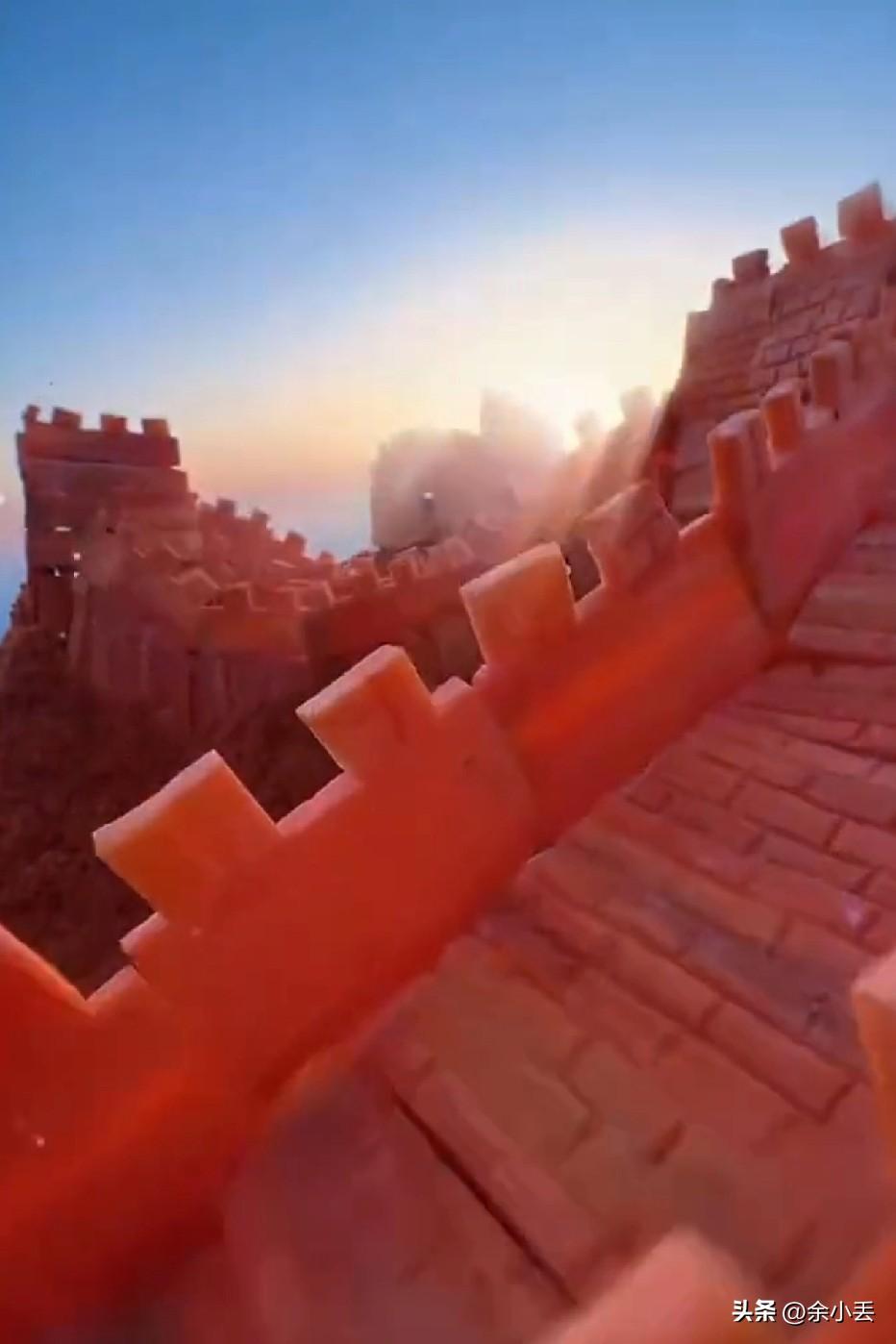 太震撼！女生用牙啃胡萝卜，竟还原出万里长城！
 
谁能想到，普普通通一根胡萝卜，