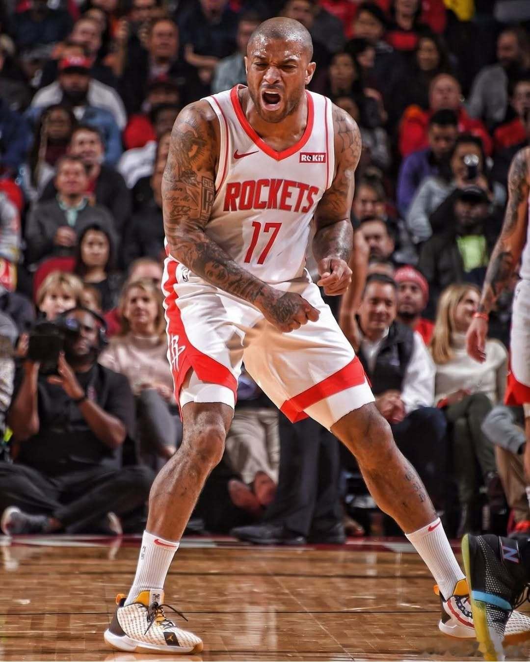 PJ塔克退役  塔克NBA生涯共出战886场，效力过猛龙、太阳、火箭、雄鹿、热火