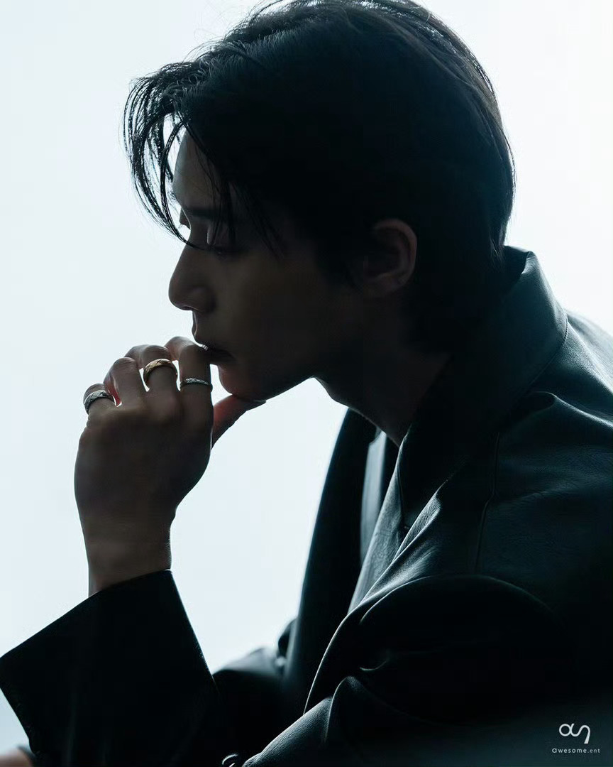 朴叙俊✖️W Korea 四月刊花絮照 风格大赏