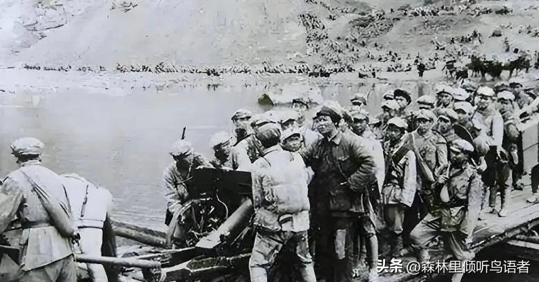 蒋介石至死想不通：红军长征数万里，为何一次致命埋伏都没中？

1934年10月，