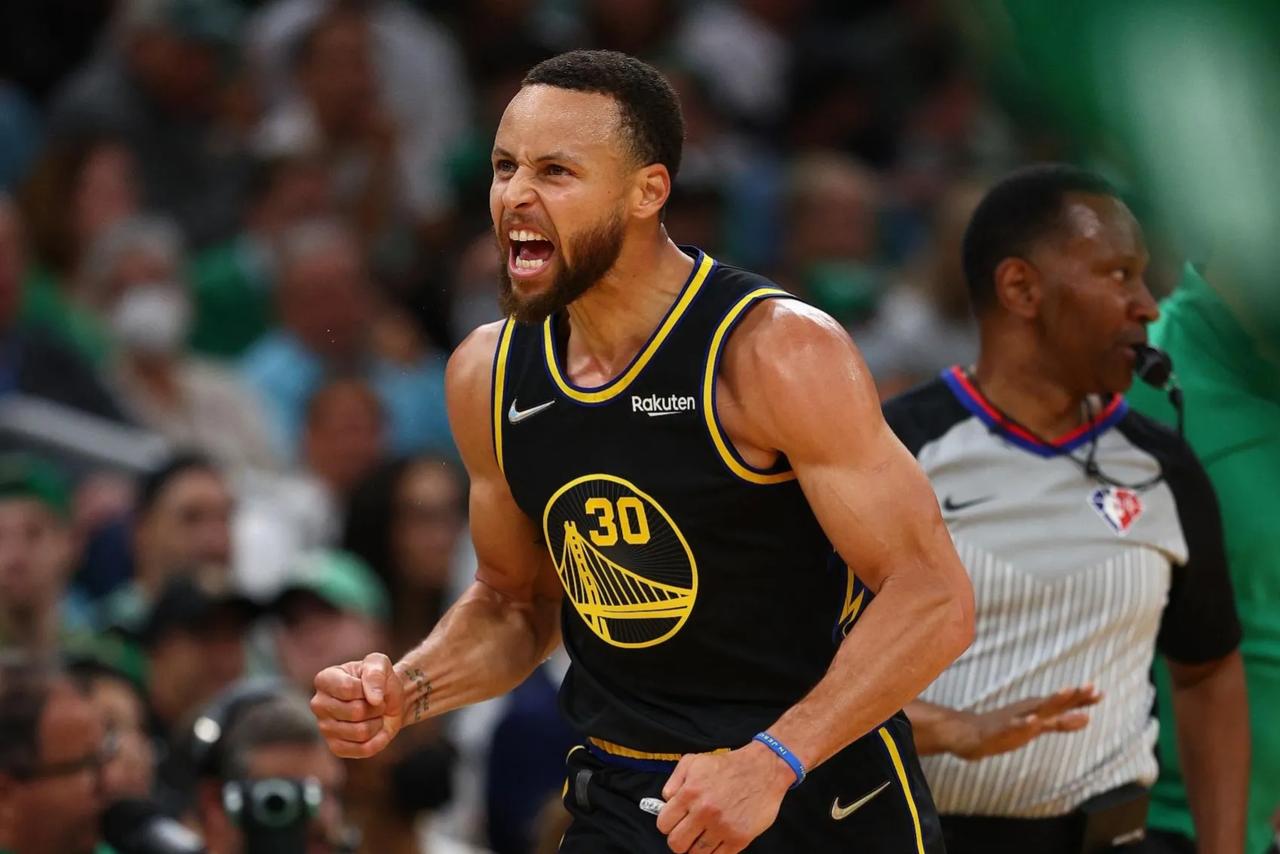 科尔为国家队招募库里，巴黎奥运会可能会出战！

近日NBA勇士当家球星库里接受媒