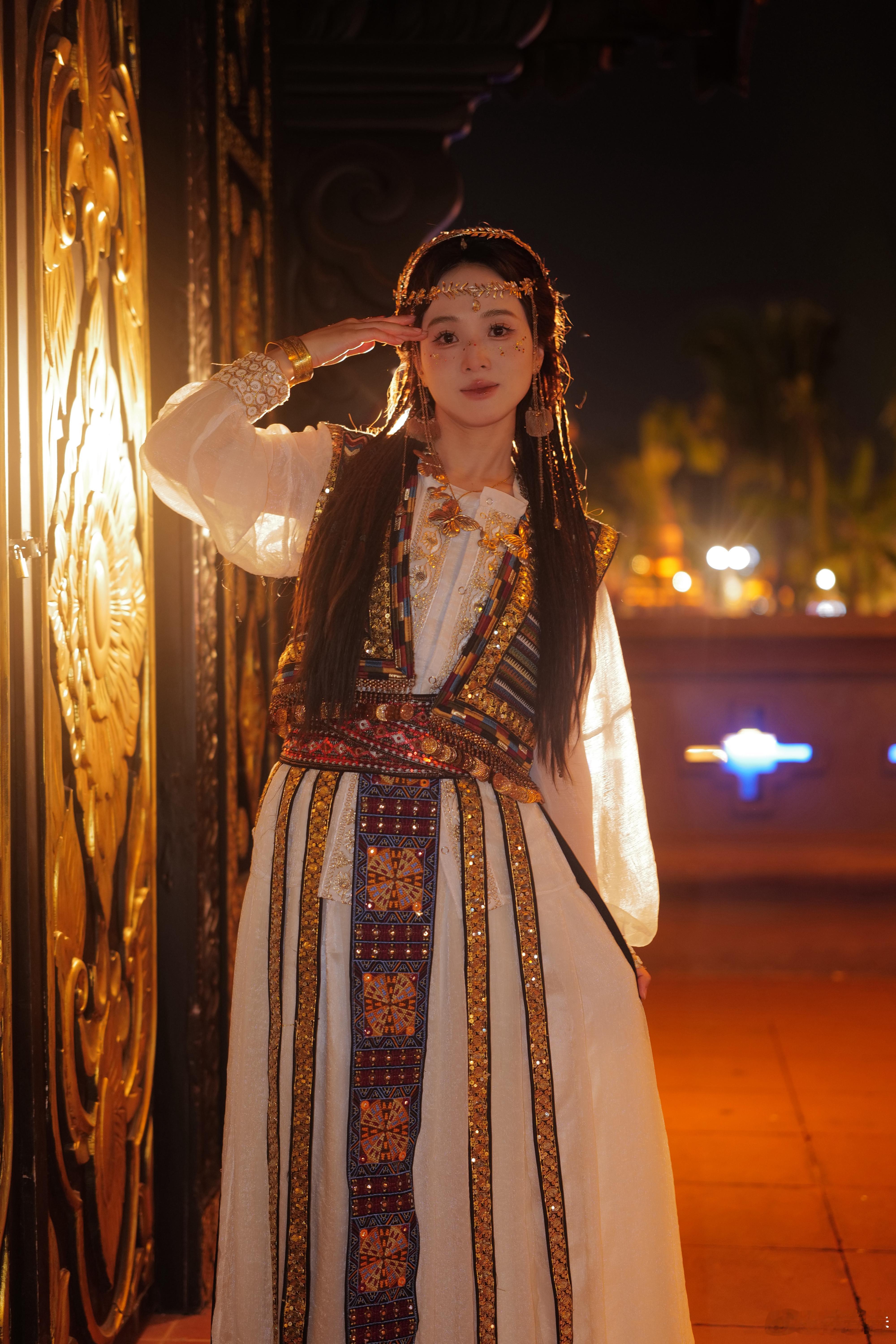 版纳美照，粉丝先看…… 付卷卷爱粟